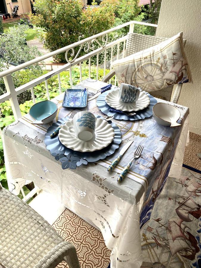 B&B Due Passi Dal Mare Cinquale Eksteriør bilde